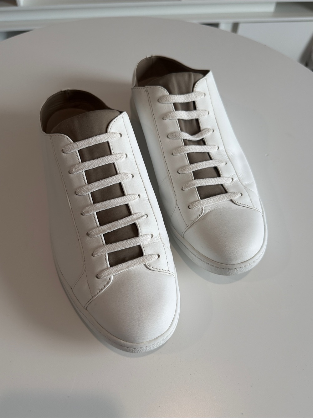 VINCE White Leather Sneaker Mules / Slide-On Sneakers ✨